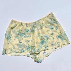 Light Yellow Blue Floral Butterfly Sheer Shorts Women's XL Spring Cottage Whimsy